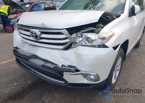 2013 Toyota Highlander Base Plus V6 из США, поврежденный, VIN 5TDBK3EH0DS180120
